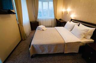 Отель Harvest Винница Люкс с гидромассажной ванной-1