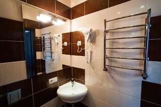 Отель Harvest Винница Стандартный двухместный номер с 1 кроватью-4