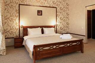 Отель Harvest Винница Люкс-8